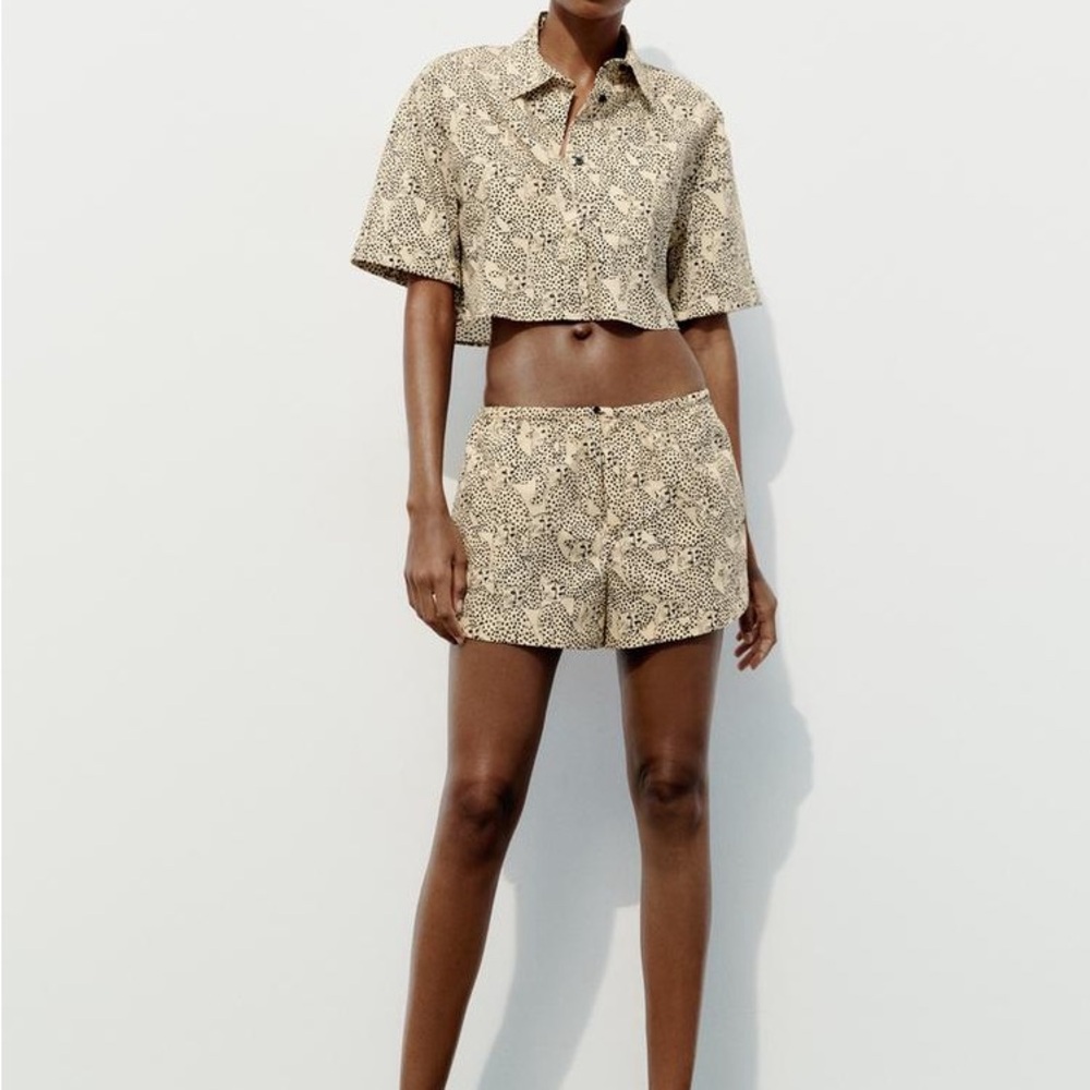 New - Zara leopard print shorts animal print